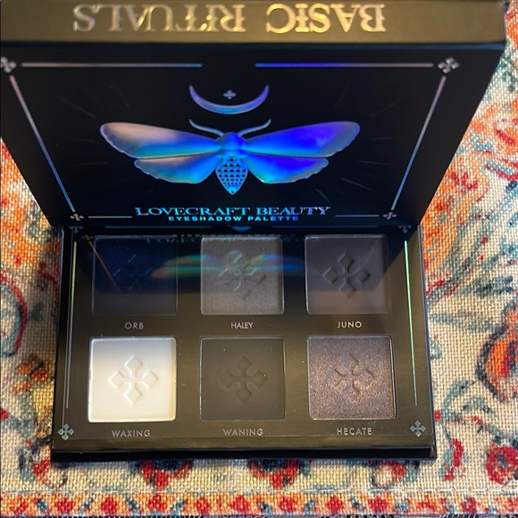 Lovecraft Beauty Eyeshadow Palette and NARS Makeup Set, Beau Gachie Brushes - Picture 2 of 5